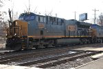 CSX 3334 leads Q404